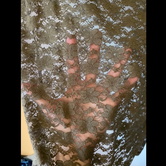 Floral Lace Shirt - Picture 4 of 5